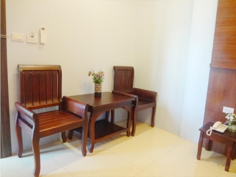 Накхонситхаммарат: Chodkamol Place 57