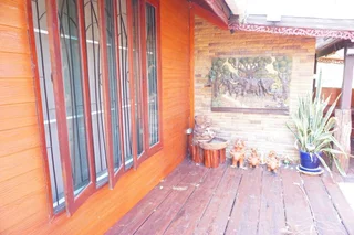 Утхай-Тхани: Ruenkhawhom Residence