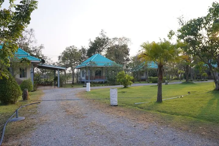 Утхай-Тхани: Ruenkhawhom Residence