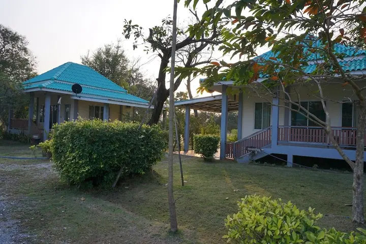 Утхай-Тхани: Ruenkhawhom Residence