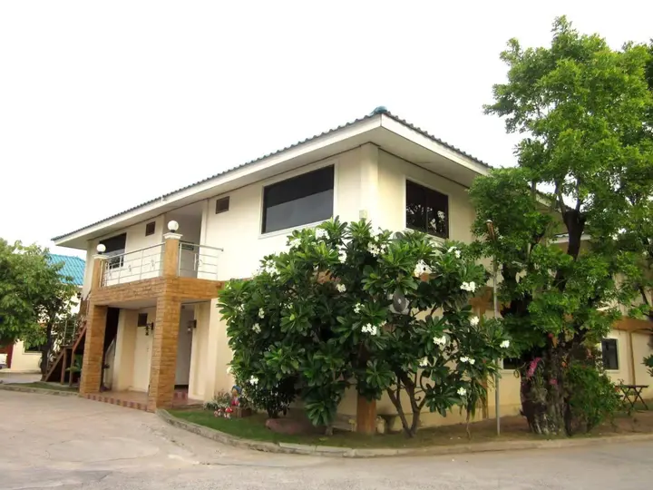 Кхлонг-Янг: Fahproundfon Hotel