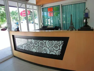 Кхлонг-Янг: Fahproundfon Hotel