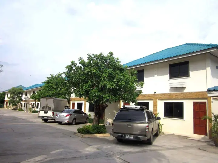 Кхлонг-Янг: Fahproundfon Hotel
