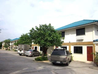 Кхлонг-Янг: Fahproundfon Hotel