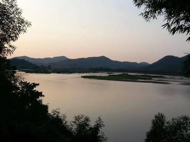 Чианг-Хан: Rim Nam Kong Homestay
