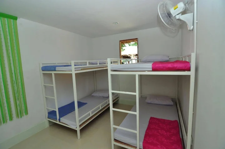 Пхи-Пхи-Дон: Blanco Dorm Room & Restaurant