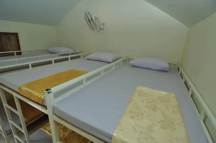 Пхи-Пхи-Дон: Blanco Dorm Room & Restaurant