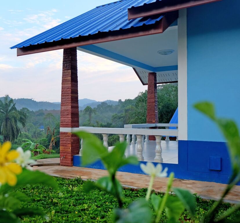 Такуа Па: Theppahrak Home