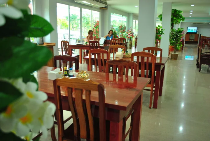 Муанг: Karon Village Hotel