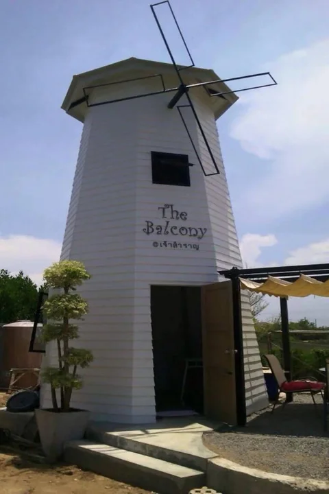 Пхетчхабури: The Balcony at Chao Samran