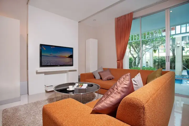 Jomtien Waree 9 with 6 bedrooms — фото 4
