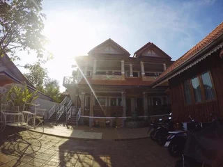 Ко-Лан: Baan Virog Koh Larn