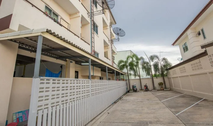 Сирача: Poon Sook Apartment