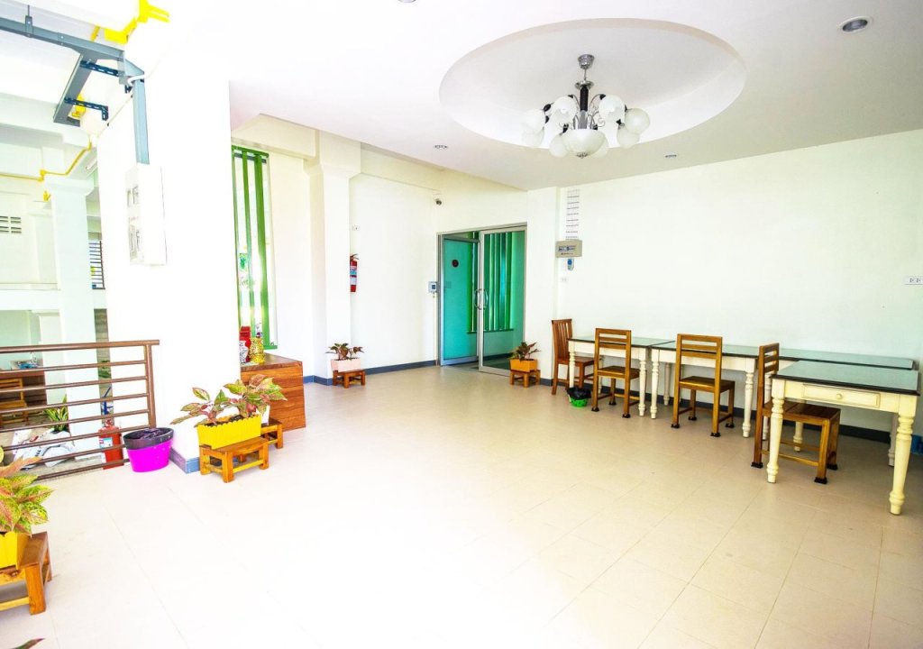 Столичный район Чантхабури: Hotel Chansawang