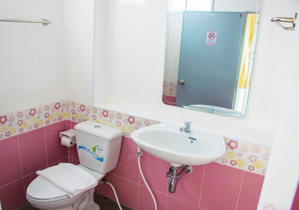Столичный район Чантхабури: Hotel Chansawang