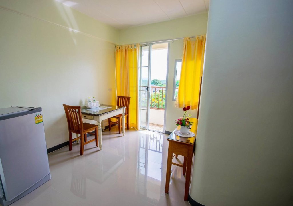 Столичный район Чантхабури: Hotel Chansawang
