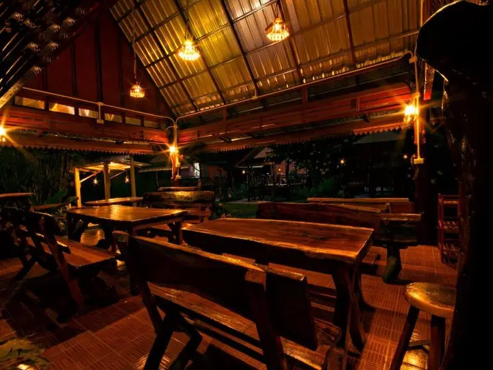 Нанг-Ронг: Baan Kamolsit Resort