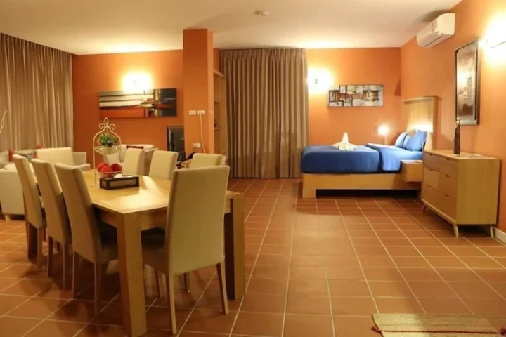 Клаенг: GrandBlue Resort