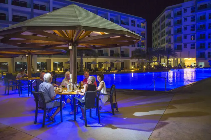 Клаенг: GrandBlue Resort