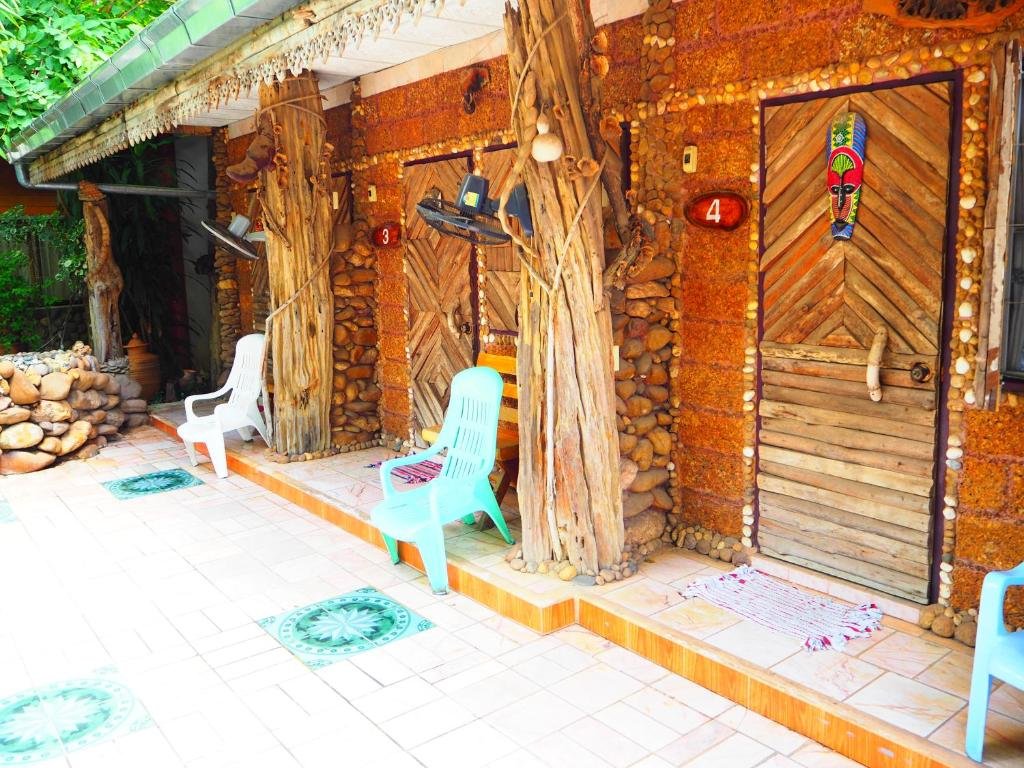 Исторический парк Kamphaeng Phet: Three J Guesthouse
