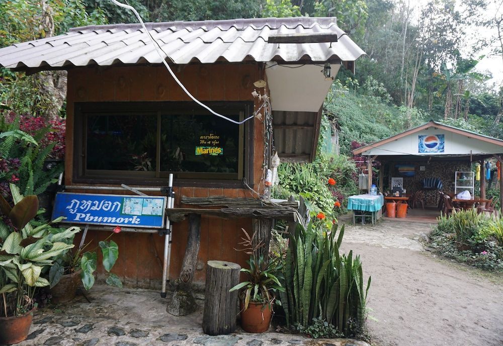 Тап-Тао: Phu Mok Camp