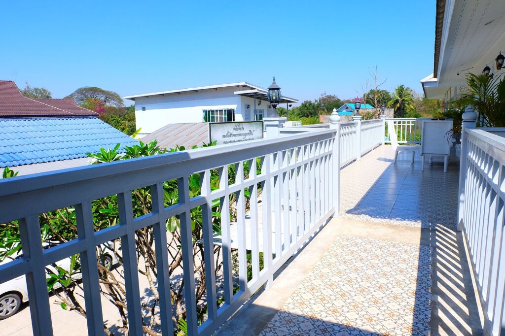 Мей-Сот: Moeimanee Resort