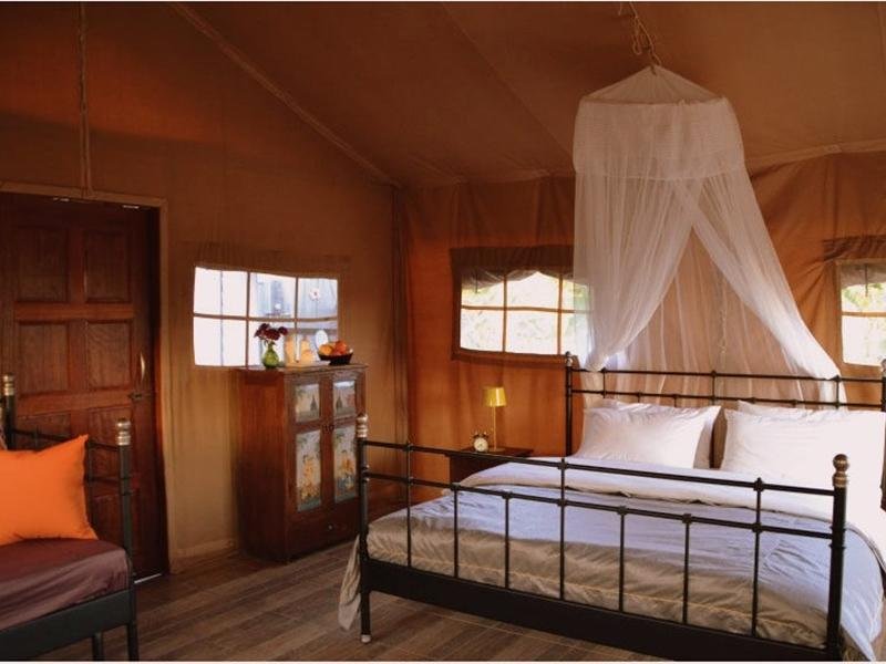 Лоэй: Sirila Farm Tent Camp