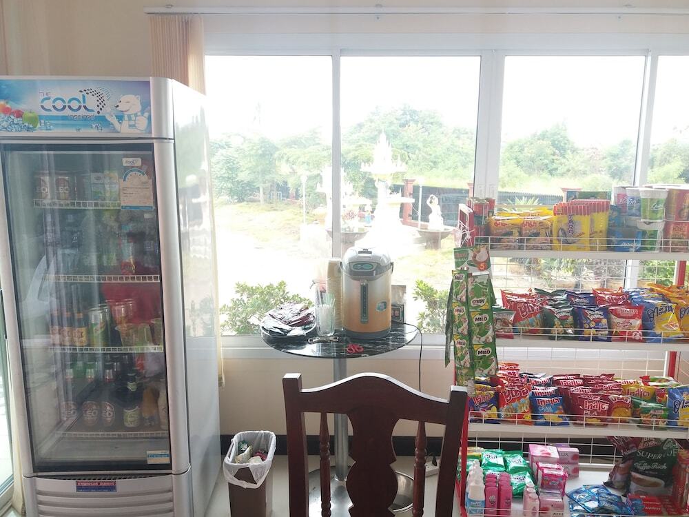 Кхлонг-Янг: Aumnoychai Hotel Korat
