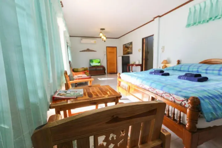 Лоэй: The Stay Guest House