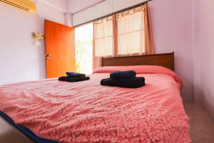 Лоэй: The Stay Guest House