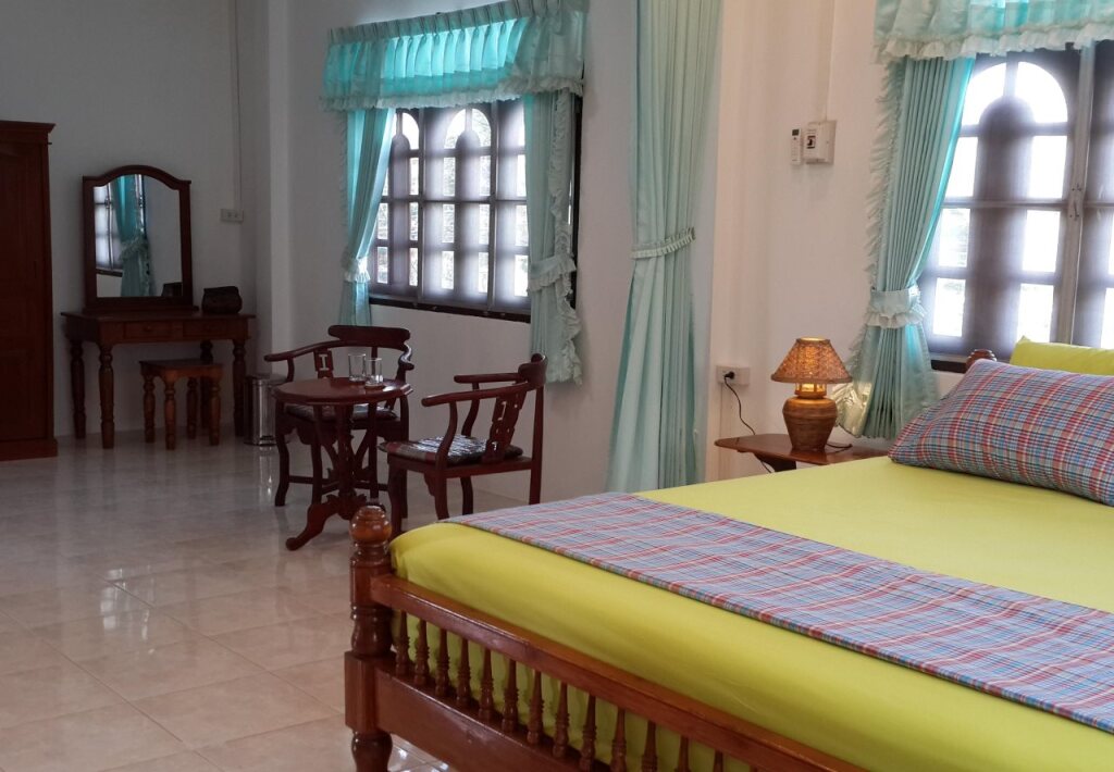 Лоэй: The Stay Guest House
