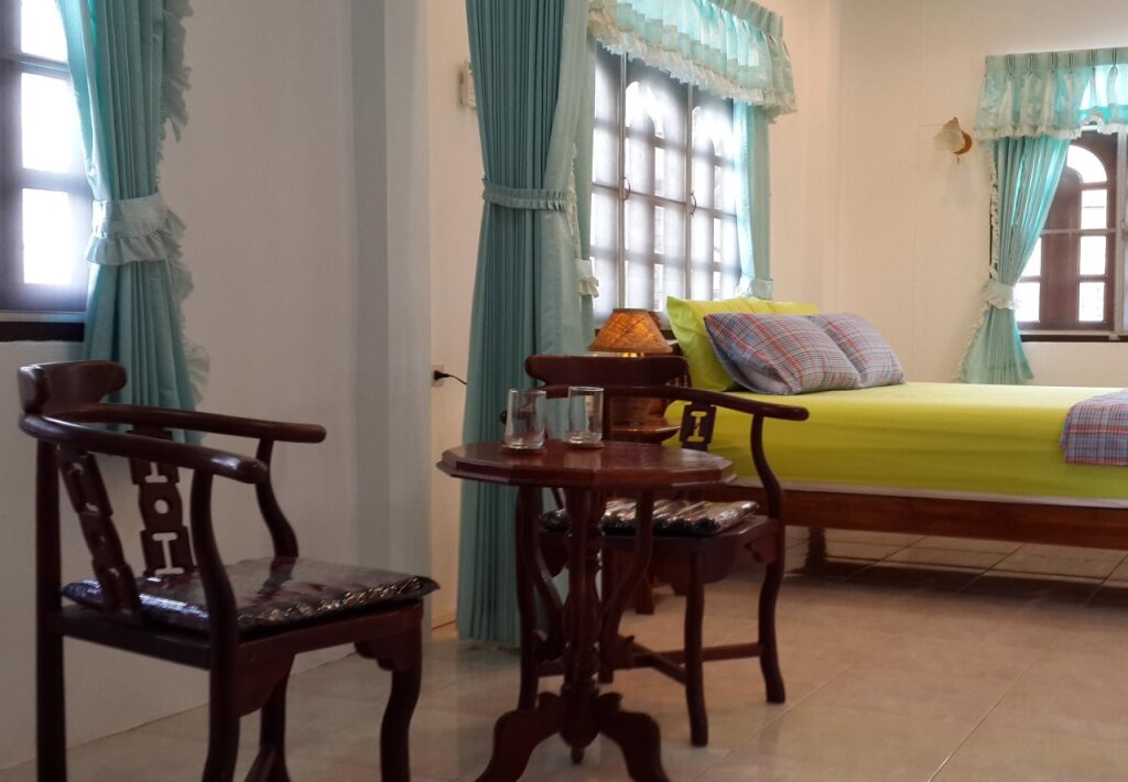 Лоэй: The Stay Guest House