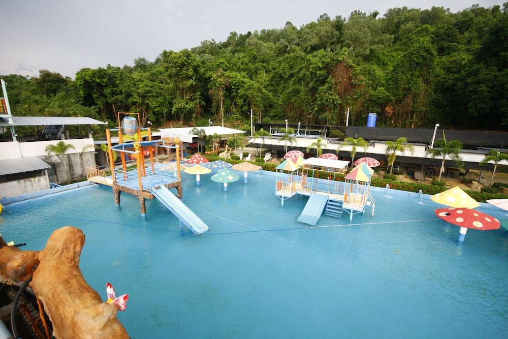 Прачинбури: Mountain Home Resort