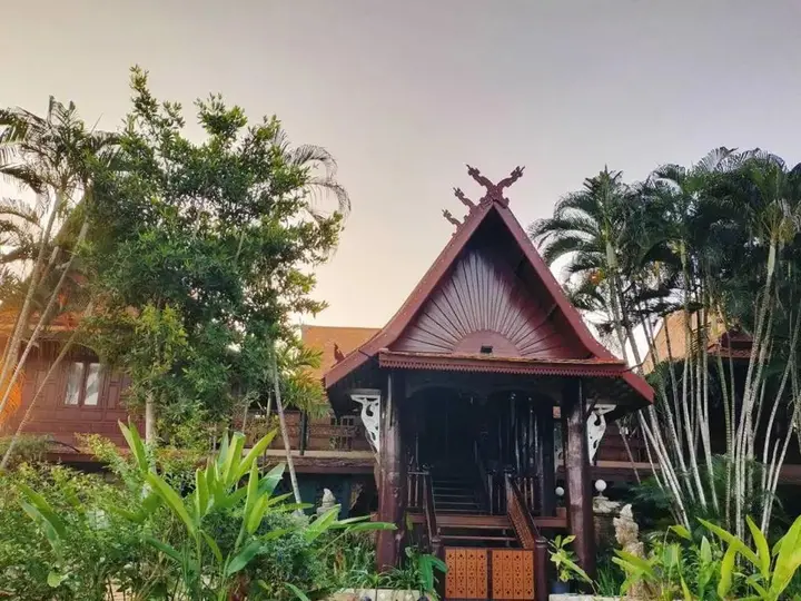 Сан-Кампаенг: Viewdoi Art and Resort