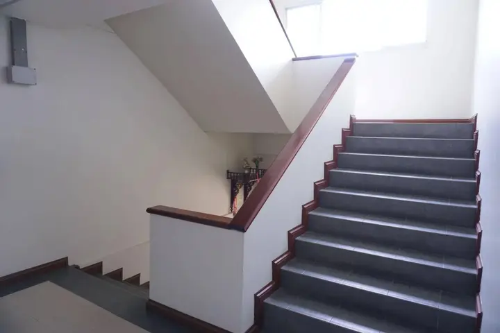 Накхонситхаммарат: Loy Garden Mansion