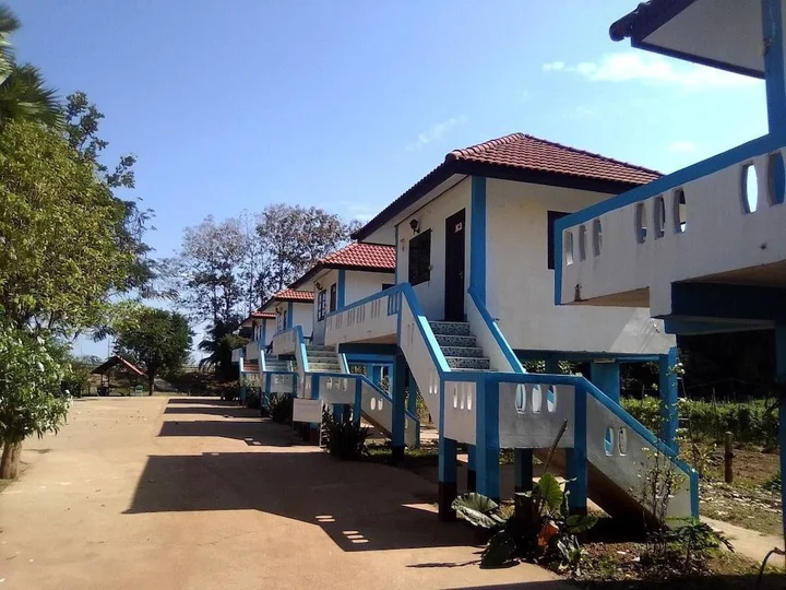 Тхат-Пханом: Wangnamkam Riverside Resort