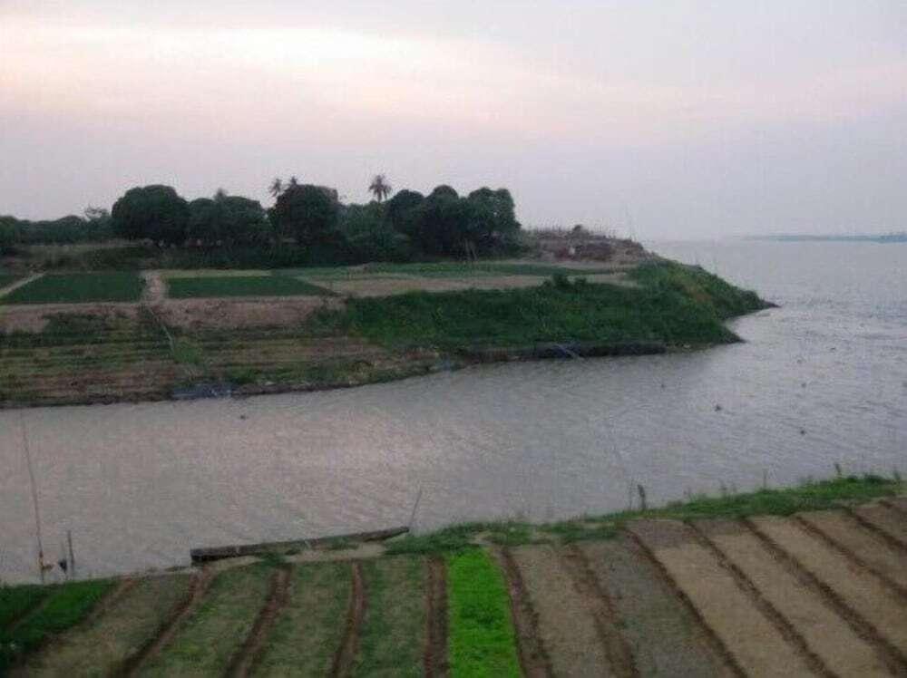 Тхат-Пханом: Wangnamkam Riverside Resort