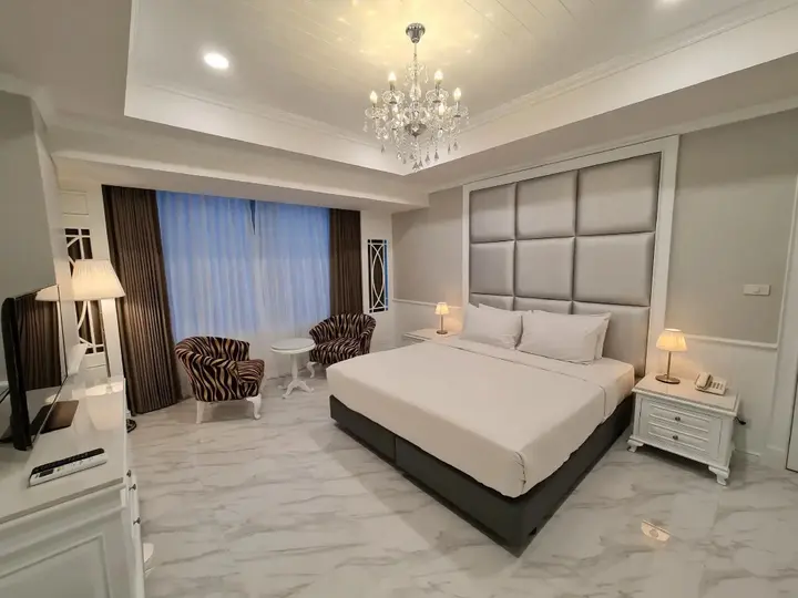 Лопбури: Chaisaeng Palace Hotel