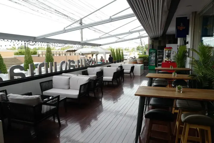 Лопбури: Chaisaeng Palace Hotel