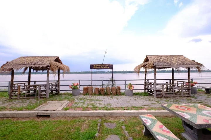 Тхат-Пханом: Rotchana's Retreat Hotel on Mekong That Phanom