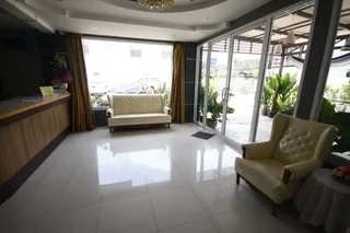 Бури Рам: La Viva Hotel