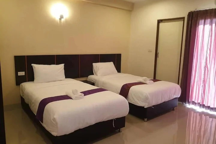 Бури Рам: La Viva Hotel