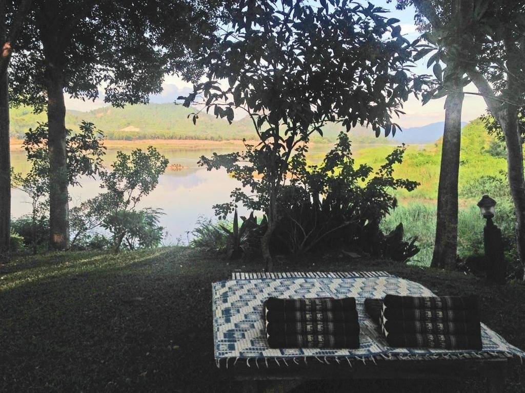 Чианг-Хан: Mekong Villas