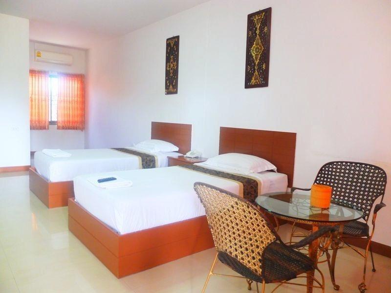 Паттайя: Phaiphannarat Resort