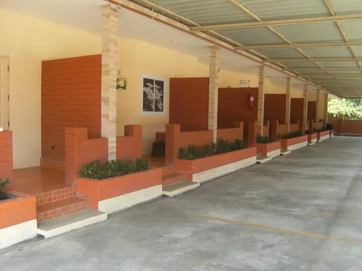 Нанг-Ронг: Ploy Resort - Nangrong