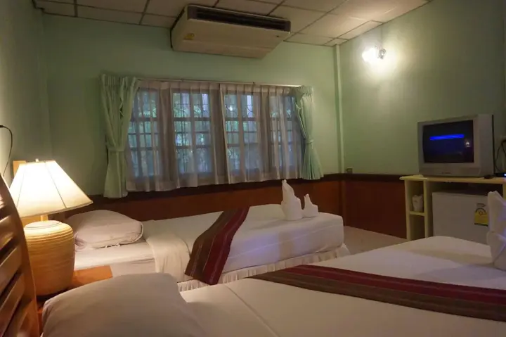 Нанг-Ронг: C & C Resort Nangrong