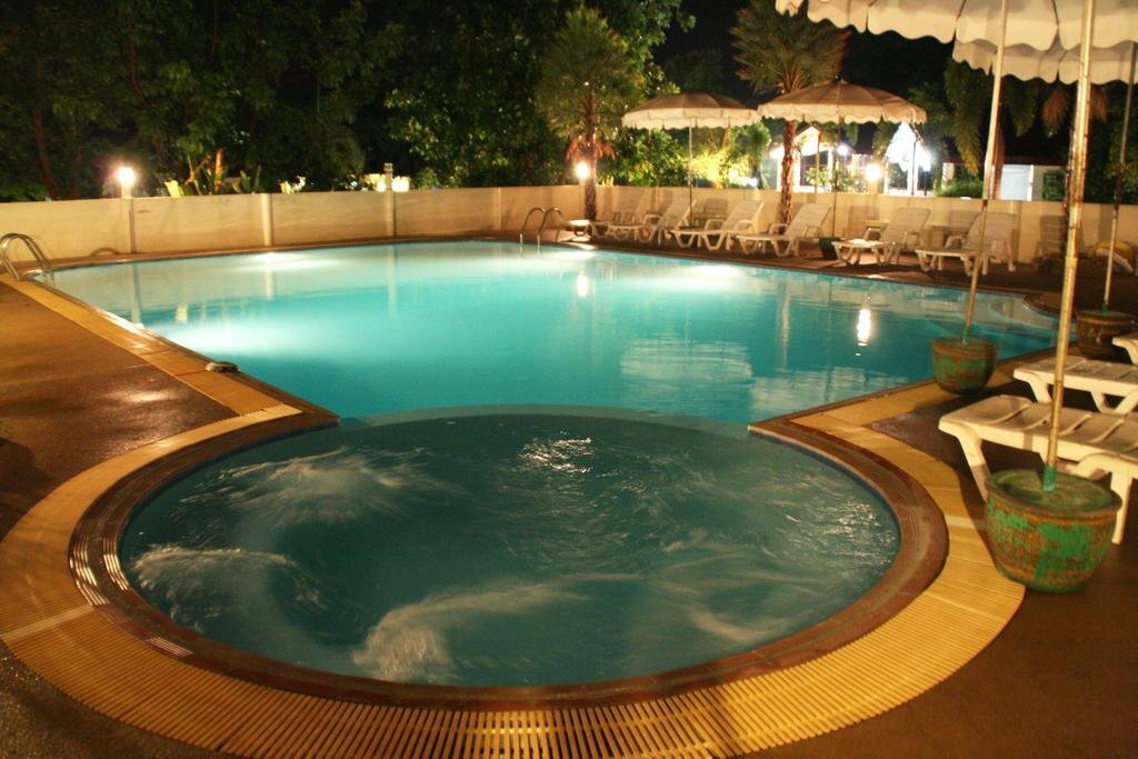Супханбури: 27 Resort