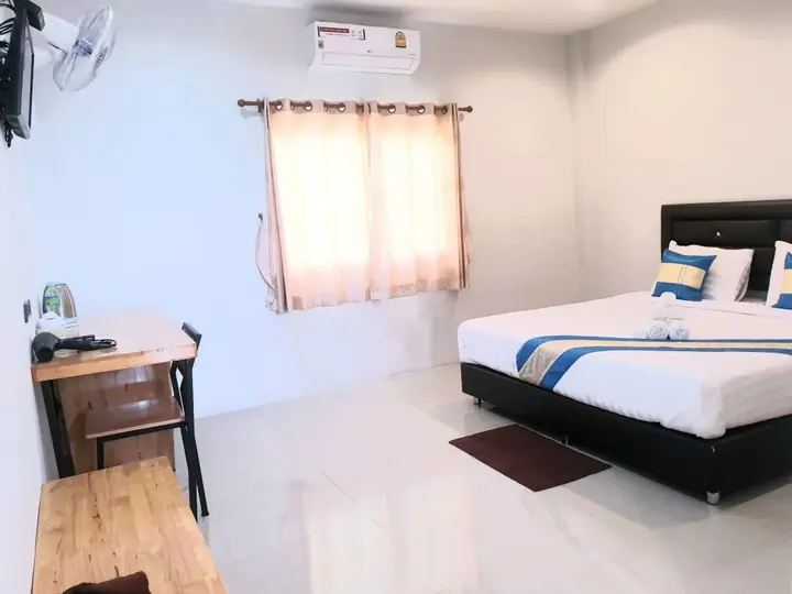 Чом-Тонг: Chadaporn Mae Chaem Hotel