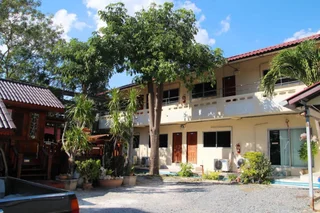 Лопбури: Ratchaphruek Resort