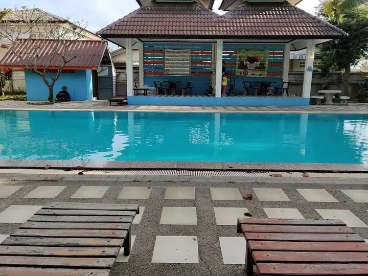 Prasat: Thongpaeka Hotel